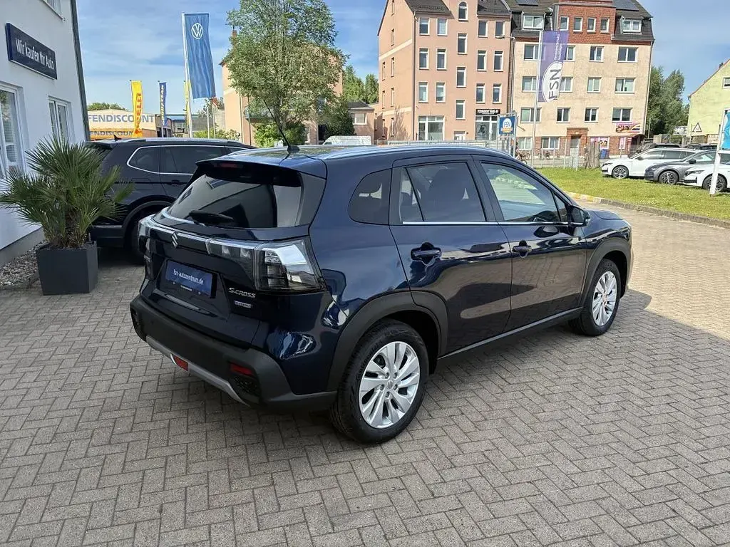 Gebraucht Suzuki SX4 S-Cross Comfort 129 PS (94 kW) 2023 Blau SUV