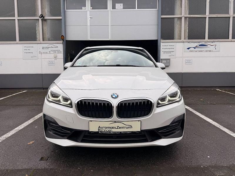 Gebraucht BMW 218 Sport Line 150 PS (110 kW) 2018 Weiß Van / Kleinbus