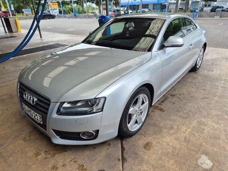 Silber Gebraucht 2009 Audi A5 Coupé | 8.700 € (Fairer Preis) - Bild 1/4
