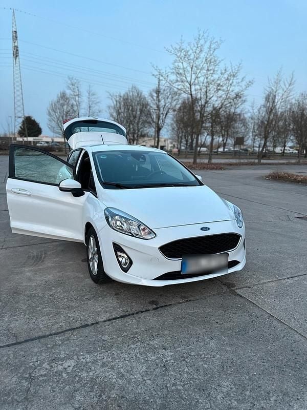 Gebraucht Ford Fiesta 88 PS (64 kW) 2019 Weiß Kleinwagen
