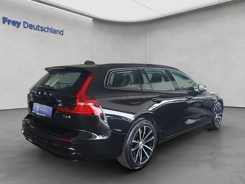 Gebraucht Volvo V60 Plus 257 PS (189 kW) 2024 Schwarz Kombi