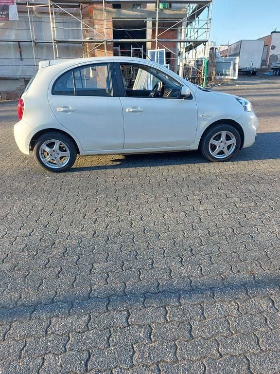 Gebraucht Nissan Micra 80 PS (58 kW) 2014 Weiß Kleinwagen
