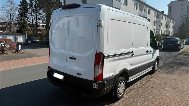 Gebraucht Ford Transit 105 PS (77 kW) 2022 Weiß Van / Kleinbus