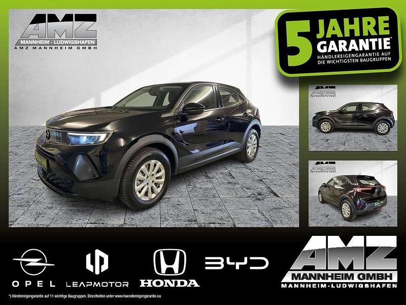 Gebraucht Opel Mokka-e Edition 100 kW (136 PS) 2023 Lackierung schwarz perla nera/ SUV