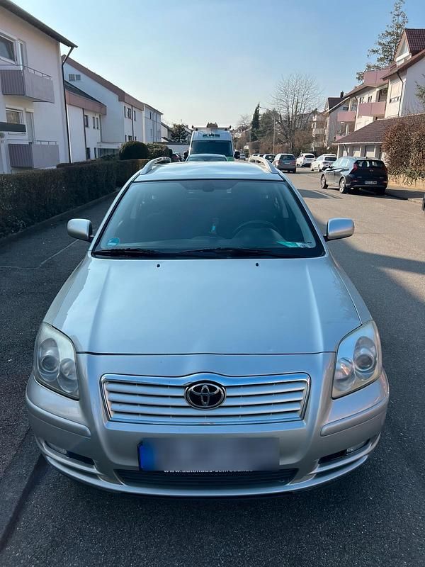 Silber Gebraucht 2004 Toyota Avensis Kombi | 1.400 € (Superpreis) - Bild 1/4
