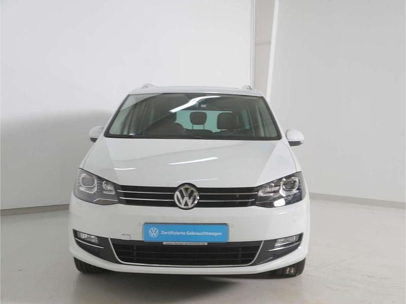 Gebraucht VW Sharan Highline 150 PS (110 kW) 2021 Weiss Van / Kleinbus