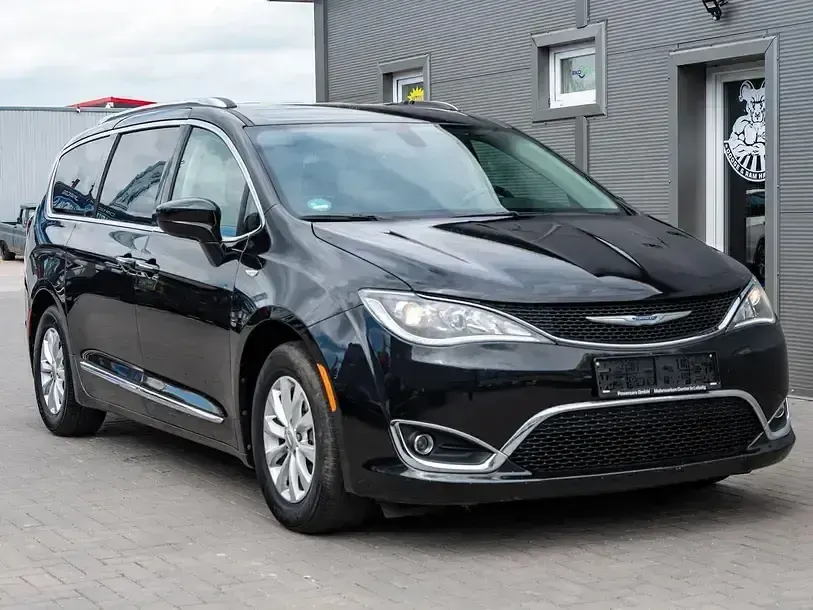 Gebraucht Chrysler Pacifica Touring 291 PS (214 kW) 2018 Schwarz Kombi