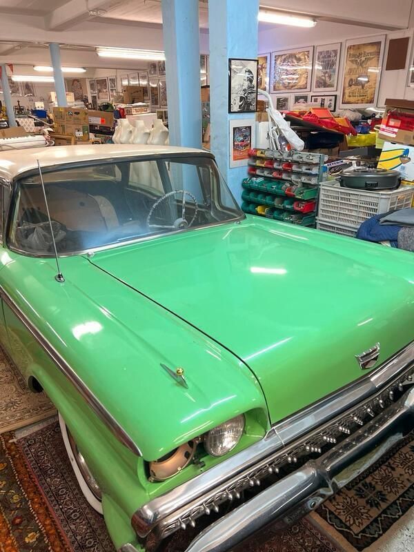 Grün Gebraucht 1959 Ford Fairlane Limousine | 23.900 € - Bild 1/4