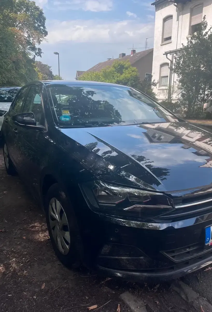 Gebraucht VW Polo 75 PS (55 kW) 2018 Schwarz Kleinwagen