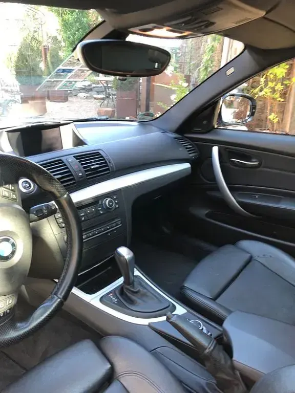Gebraucht BMW 123 Performance 204 PS (150 kW) 2011 Weiß Kleinwagen