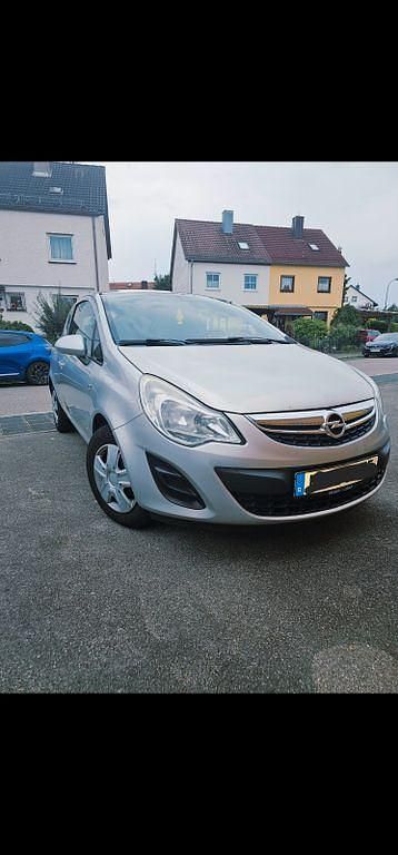 Silber Gebraucht 2013 Opel Corsa Edition Kleinwagen | 2.399 € (Superpreis) - Bild 1/4