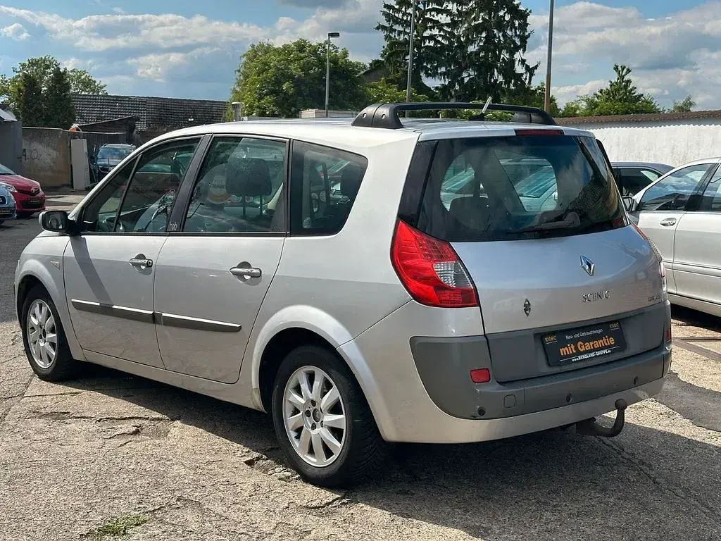 Brugt Renault Scénic II 150 HK (110 kW) 2007 Grå MPV