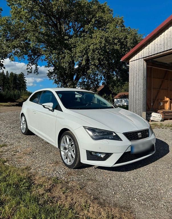 Schwarz Gebraucht 2013 Seat Leon SC FR Kleinwagen | 12.000 € (Teuer) - Bild 1/4