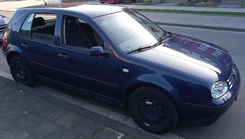 Gebraucht VW Golf IV 75 PS (55 kW) 2002 Blau Limousine