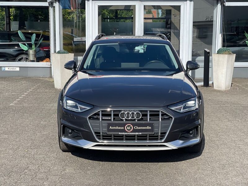 Grau Gebraucht 2020 Audi A4 Allroad Basis Kombi | 21.800 € (Teuer) - Bild 1/4