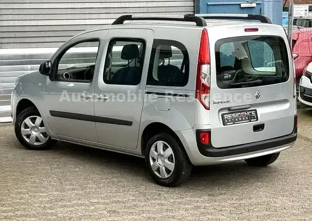 Gebraucht Renault Kangoo LIMITED 114 PS (83 kW) 2016 Silber Van / Kleinbus