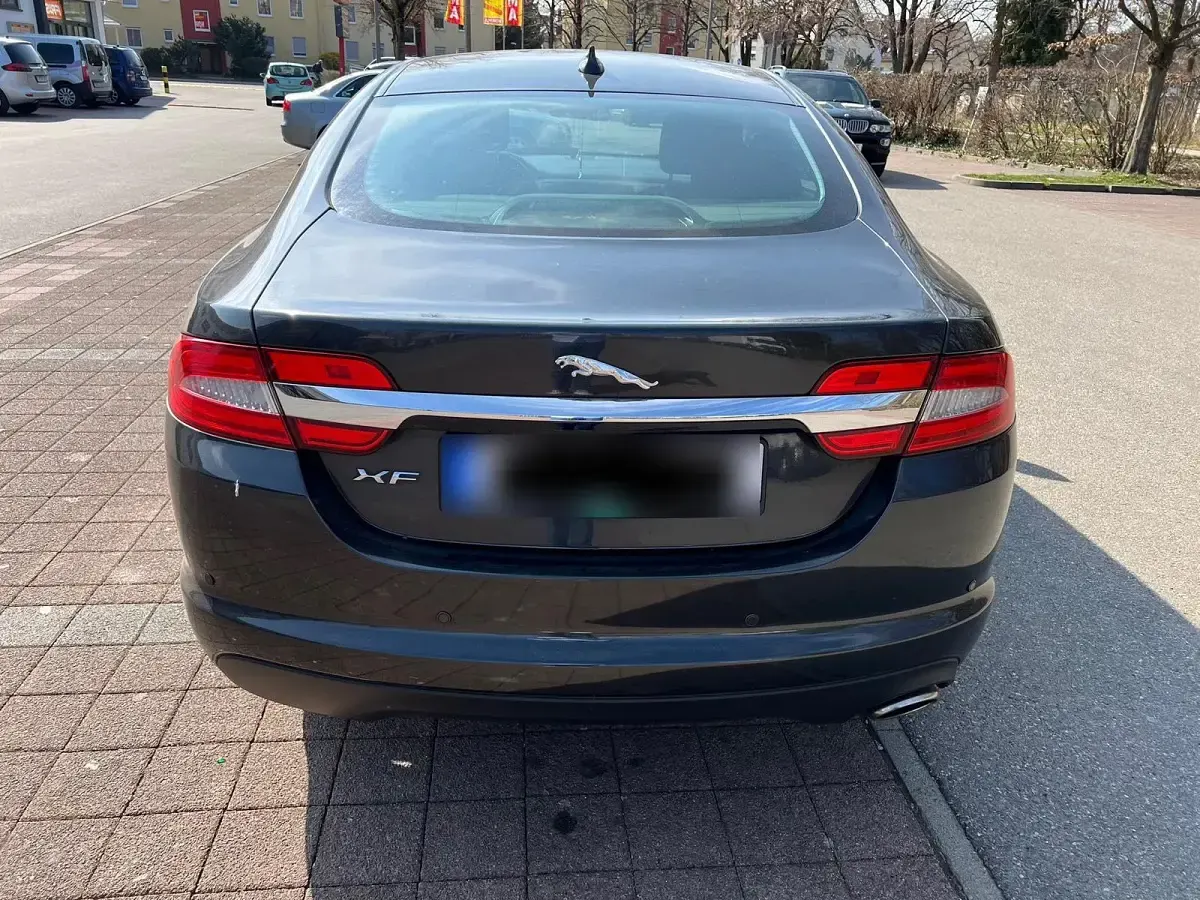 Gebraucht Jaguar XF 200 PS (147 kW) 2013 Schwarz Limousine
