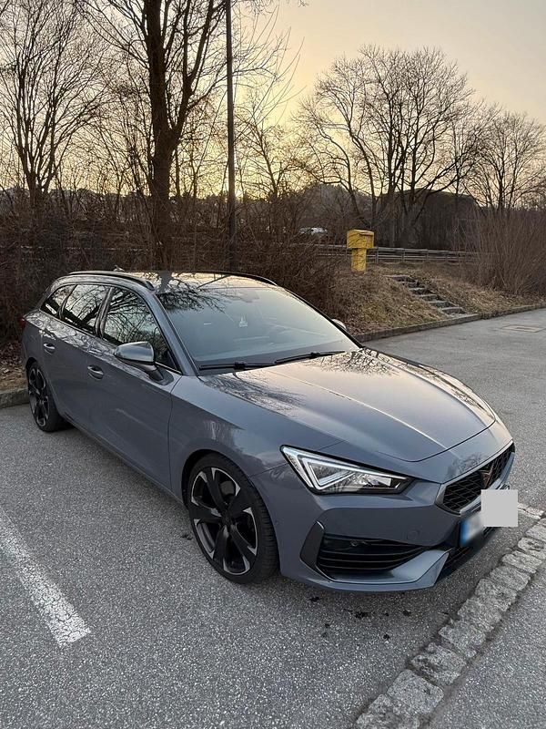 Gebraucht Cupra Leon VZ 310 PS (228 kW) 2022 Grau Kombi