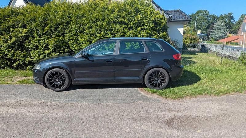 Gebraucht Audi A3 Ambition 105 PS (77 kW) 2010 Schwarz Kleinwagen