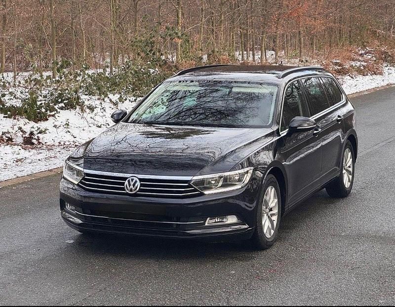 Schwarz Gebraucht 2017 VW Passat Highline Kombi | 12.500 € (Superpreis) - Bild 1/4