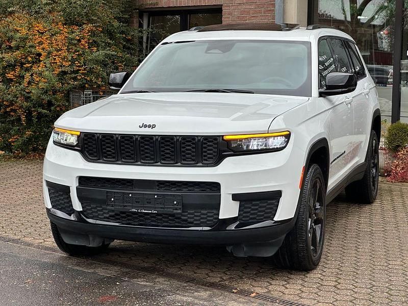 Weiß Gebraucht 2023 Jeep Grand Cherokee Altitude SUV | 44.990 € (Teuer) - Bild 1/4