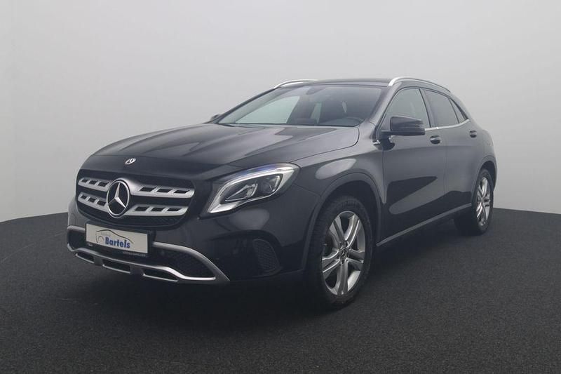 Schwarz Gebraucht 2019 Mercedes GLA220 SUV | 25.990 € (Fairer Preis) - Bild 1/3