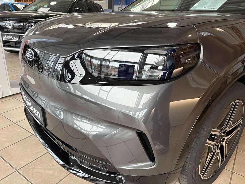 Neu Ford Capri Premium 210 kW (286 PS) 2026 Magneticgrau (metallic) SUV