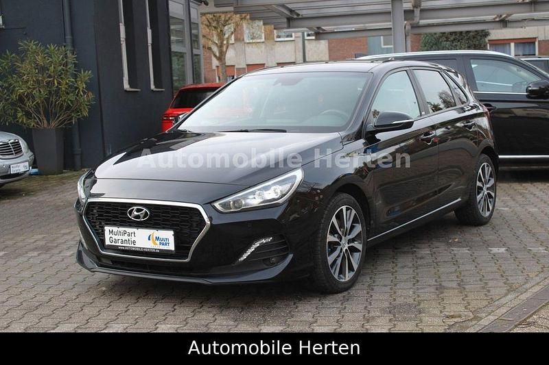 Schwarz Gebraucht 2019 Hyundai i30 YES! Limousine | 11.900 € (Fairer Preis) - Bild 1/4