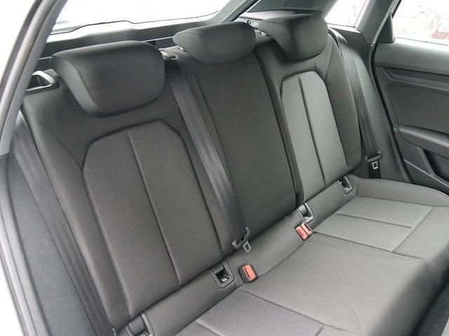 Gebraucht Audi A3 Sportback e-tron Basis 204 PS (150 kW) 2022 Ibisweiß Kleinwagen