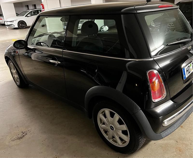 Gebraucht Mini ONE 90 PS (66 kW) 2003 Schwarz Kleinwagen