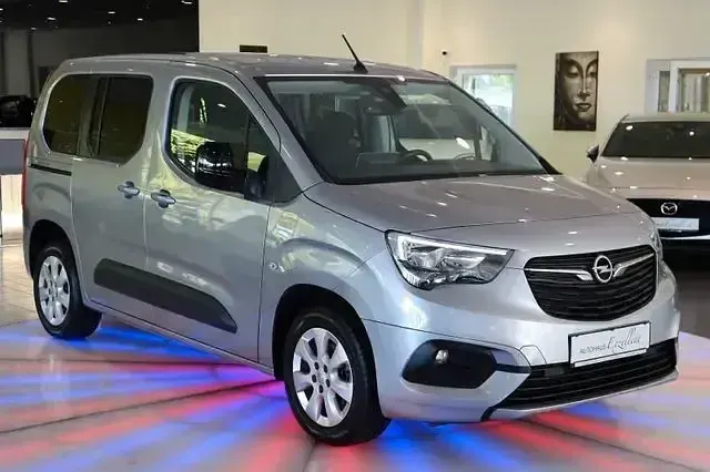 Gebraucht Opel Combo Life Elegance 131 PS (96 kW) 2022 Weiss Limousine
