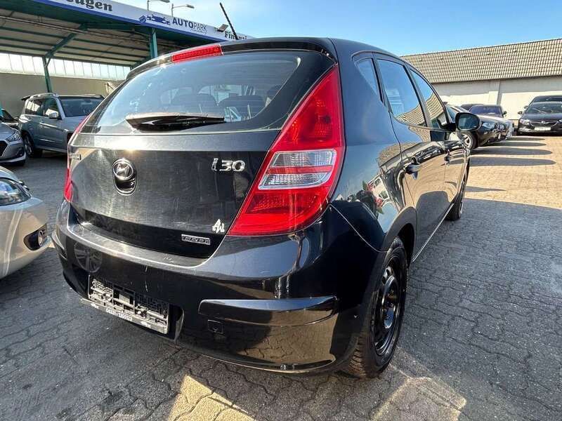 Gebraucht Hyundai i30 Classic 90 PS (66 kW) 2009 Schwarz Kombi