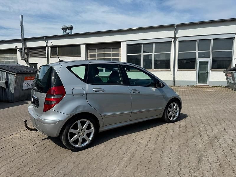 Gebraucht Mercedes A180 108 PS (79 kW) 2005 Silber Kleinwagen