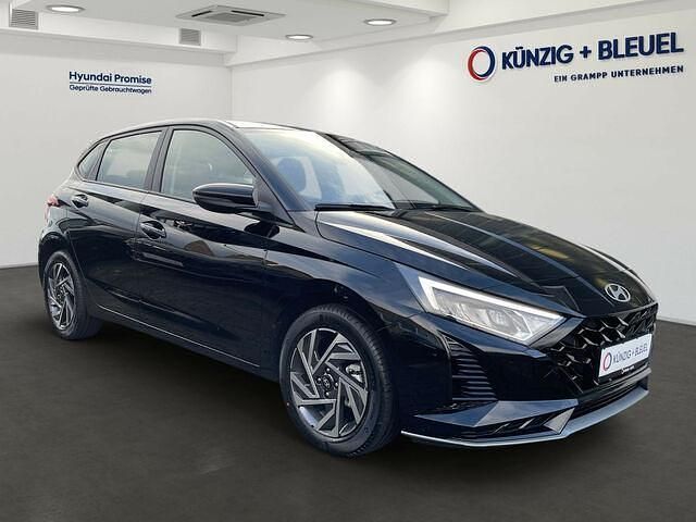 Gebraucht Hyundai i20 Trend 101 PS (74 kW) 2022 Andere farbe Kleinwagen