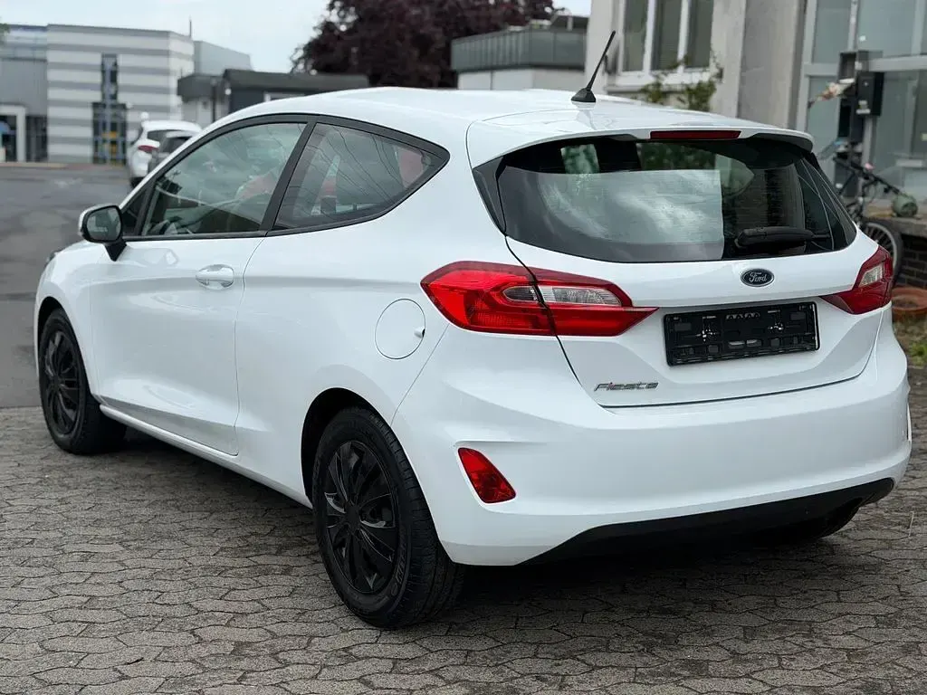 Gebraucht Ford Fiesta Trend 71 PS (52 kW) 2019 Weiß Kleinwagen