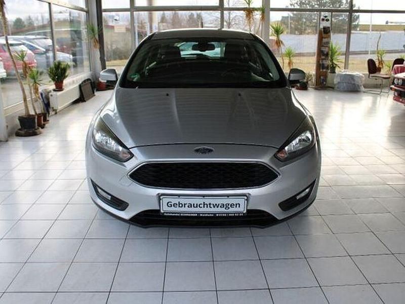 Gebraucht Ford Focus 101 PS (74 kW) 2016 Silber Limousine