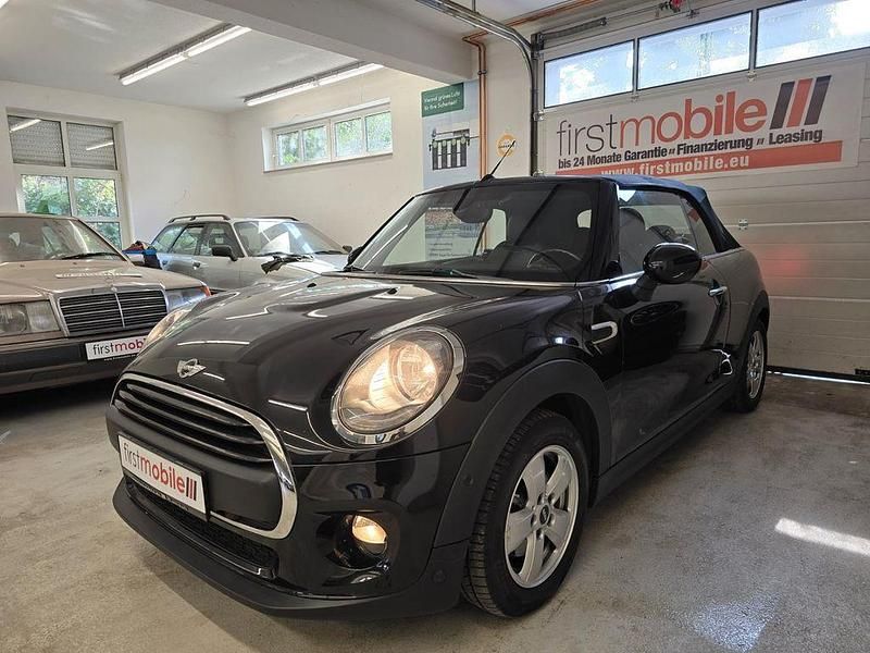 Gebraucht Mini One Cabriolet 102 PS (75 kW) 2017 Midnight black metallic Cabrio