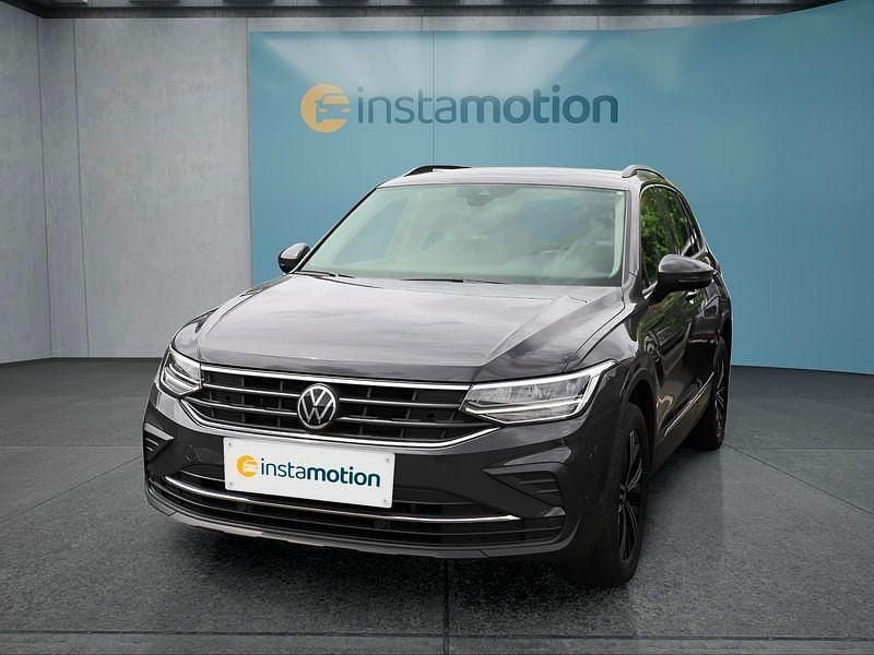 Grau Gebraucht 2022 VW Tiguan SUV | 30.649 € (Guter Preis) - Bild 1/4