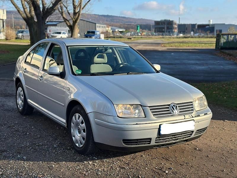 Silber Gebraucht 1999 VW Bora Limousine | 999 € (Guter Preis) - Bild 1/4