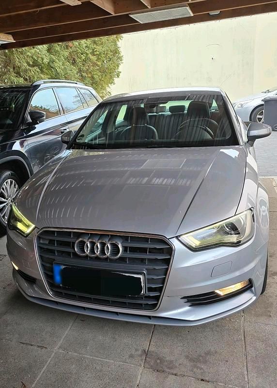 Gebraucht Audi A3 110 PS (80 kW) 2015 Grau Limousine