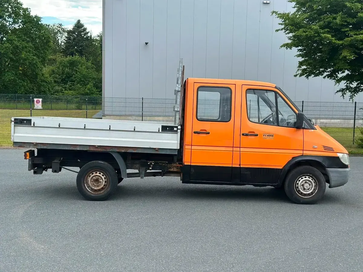 Gebraucht Mercedes Sprinter 109 PS (80 kW) 2004 Orange