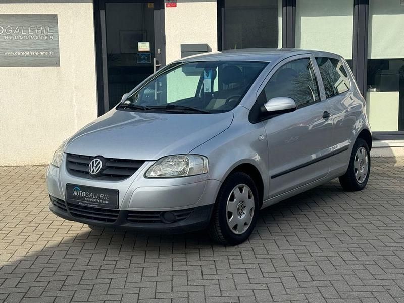 Gebraucht VW Fox Basis 54 PS (39 kW) 2007 Silber Kleinwagen