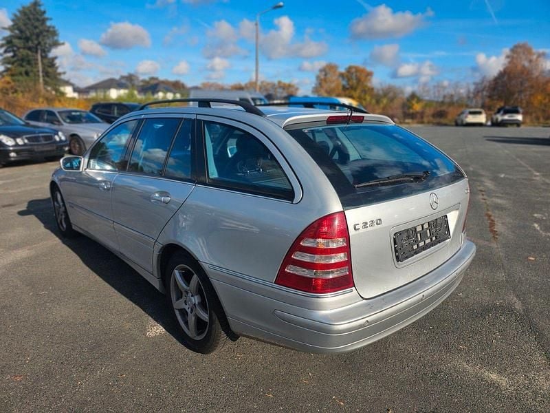 Gebraucht Mercedes C220 150 PS (110 kW) 2006 Silber Kombi