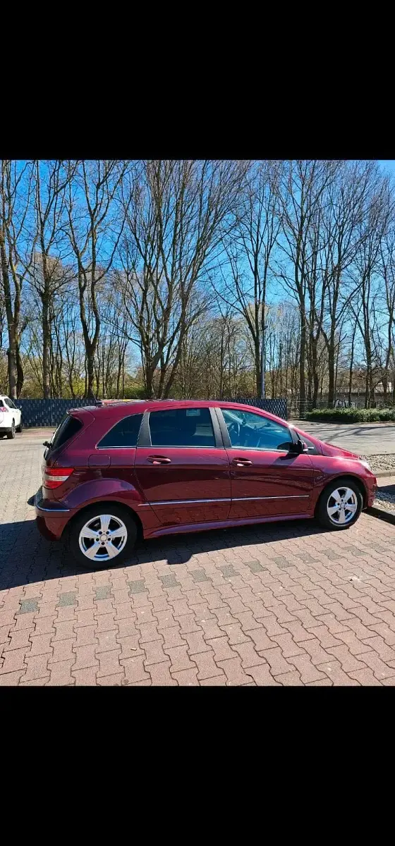 Gebraucht Mercedes B170 116 PS (85 kW) 2009 Rot Van / Kleinbus