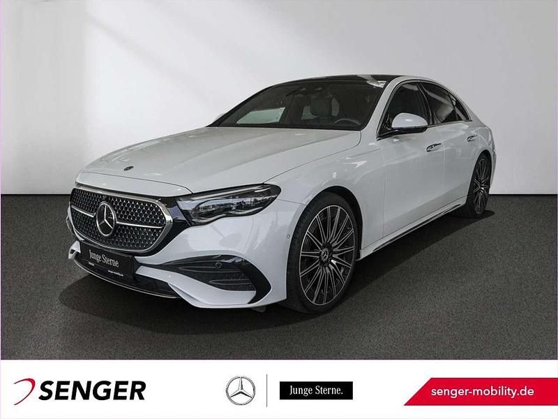 Weiß Gebraucht 2024 Mercedes E450 AMG Limousine | 90.729 € - Bild 1/3