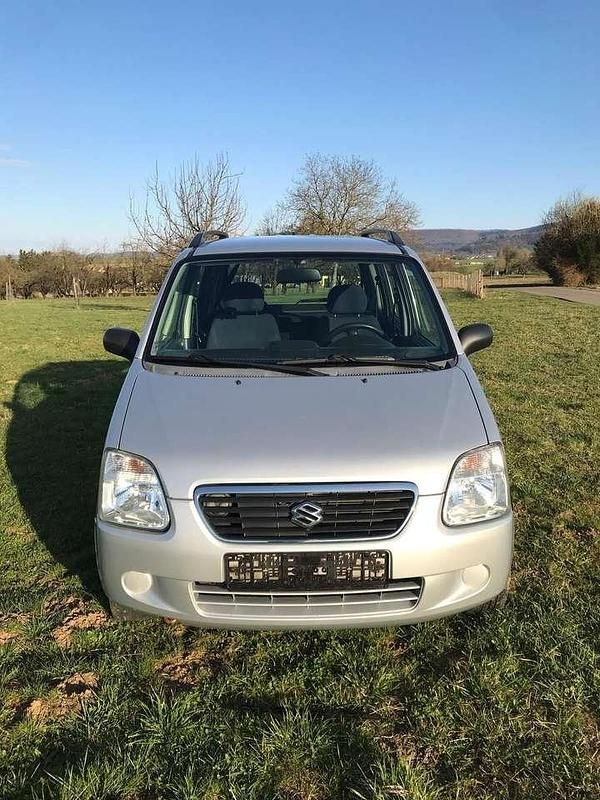 Silber Gebraucht 2004 Suzuki Wagon R+ Club Kombi | 1.400 € (Guter Preis) - Bild 1/4
