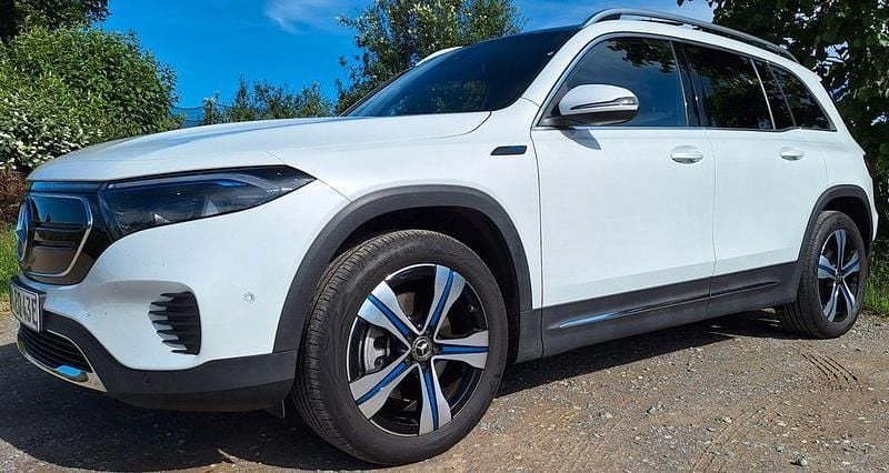Weiß Gebraucht 2022 Mercedes EQB300 SUV | 30.000 € (Superpreis) - Bild 1/4