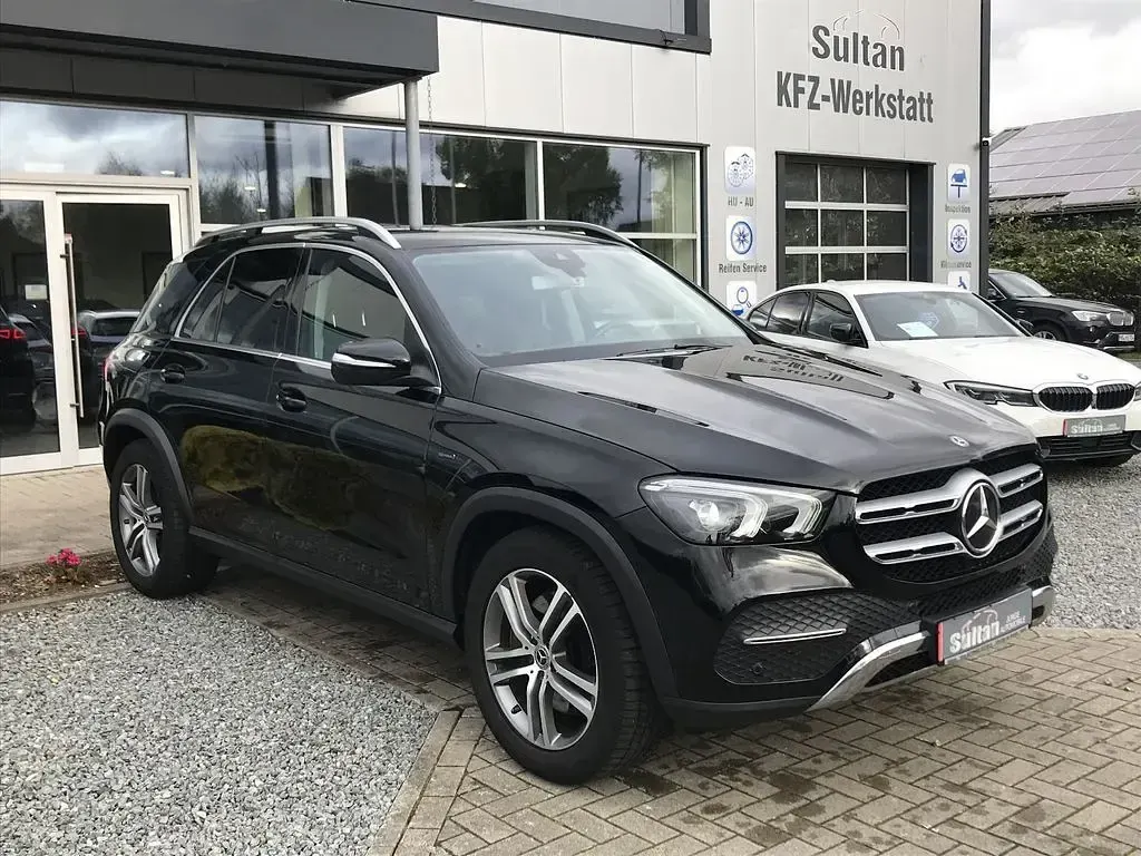 Gebraucht Mercedes GLE350 194 PS (142 kW) 2020 Schwarz SUV