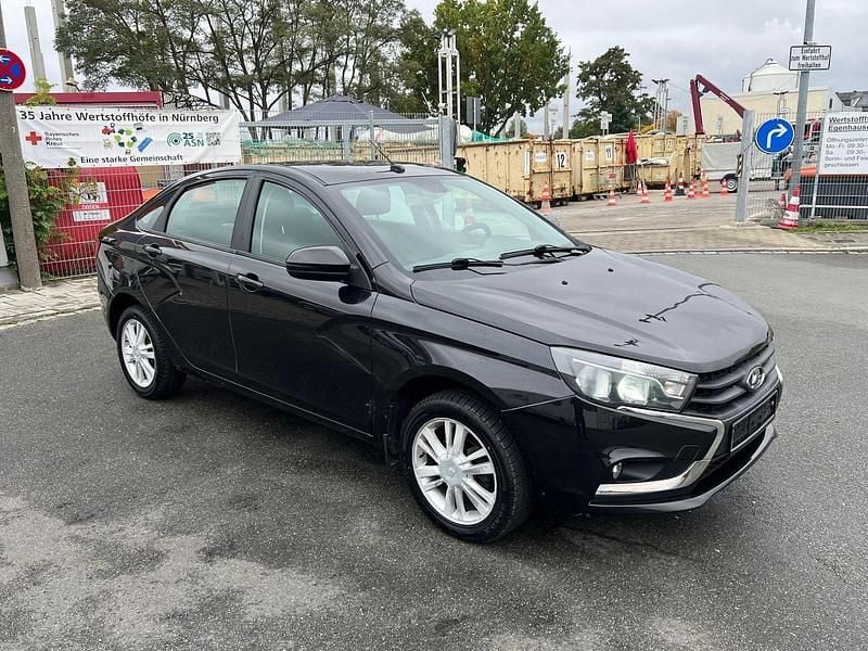 Gebraucht Lada Vesta 107 PS (78 kW) 2017 Schwarz Limousine