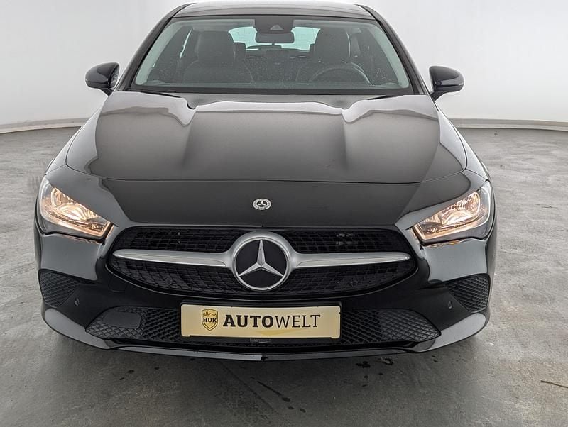 Gebraucht Mercedes CLA250e Shooting Brake 218 PS (160 kW) 2022 Schwarz Kombi